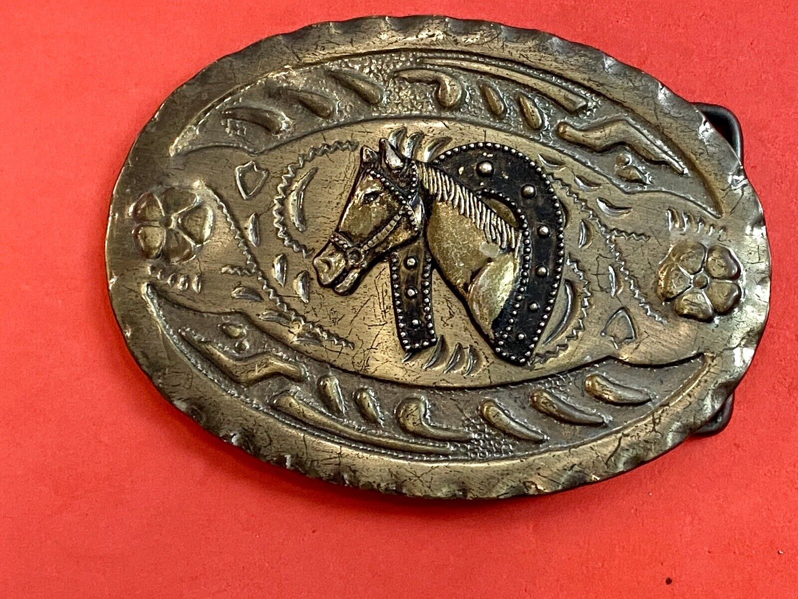 Vintage Horse Shoe WESTERN & COWBOY Mixed Metal BELT BUCKLE - claw accents 
