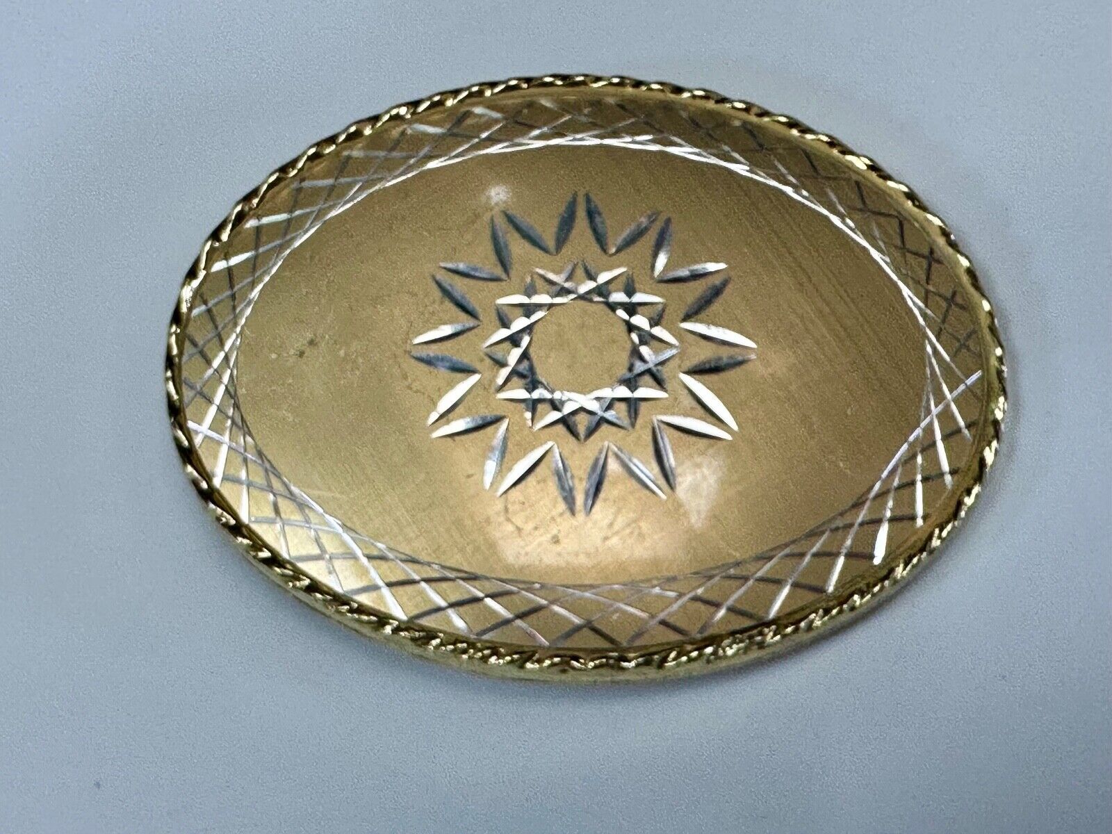 vintage etched starburst pattern gold tone belt buckle marked W