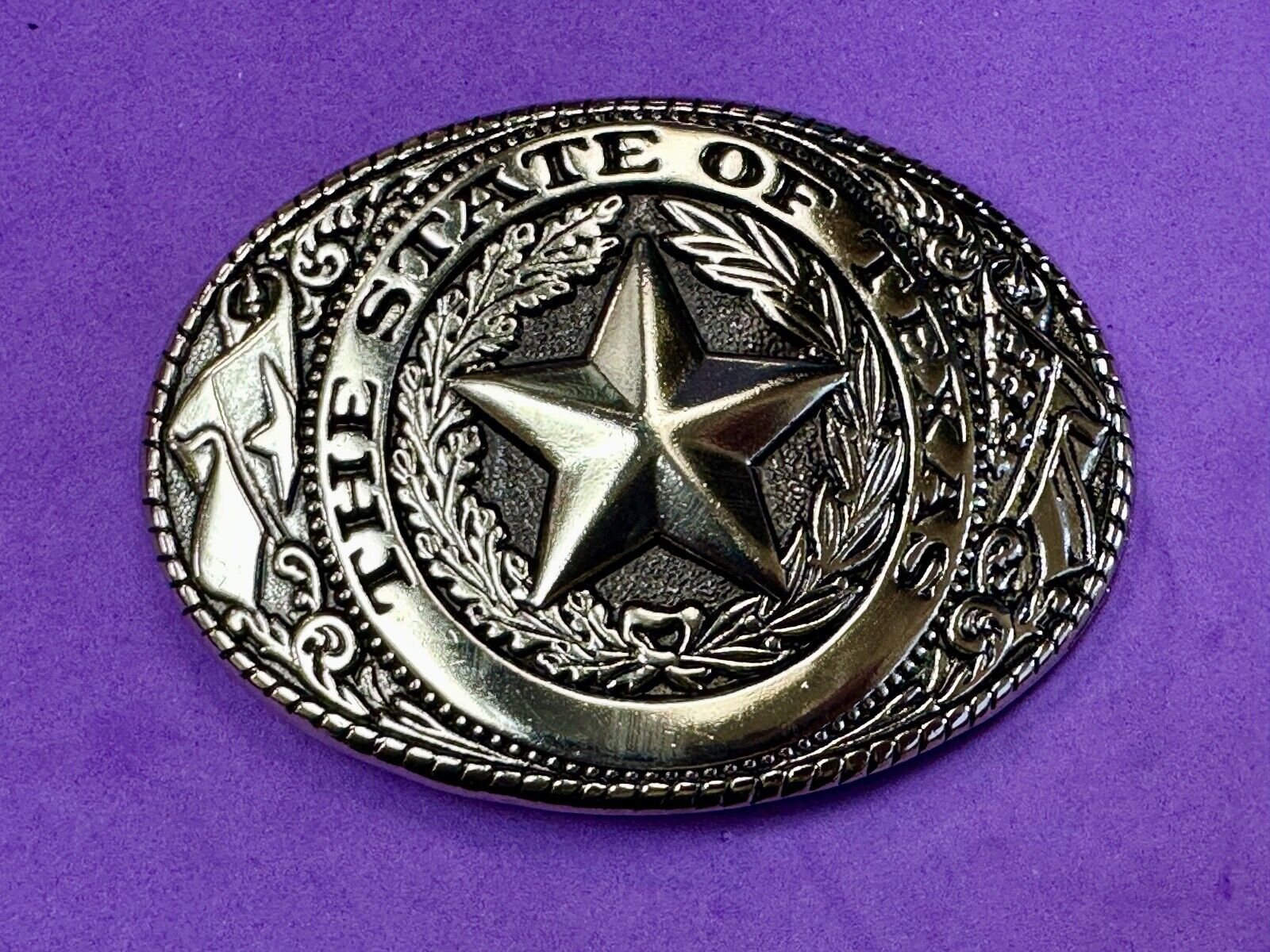 The great state of TEXAS - Tx Star Flag - Silver tone NOS  belt buckle