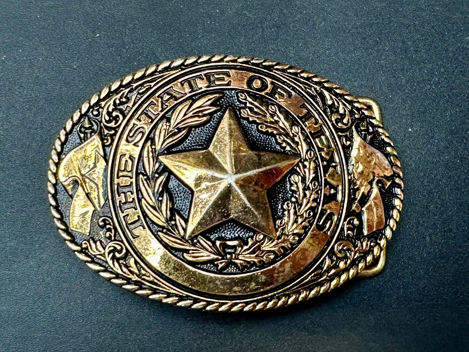 TEXAS State Pride - RAISED 3D STAR centered in brass tone oval Belt Buckle