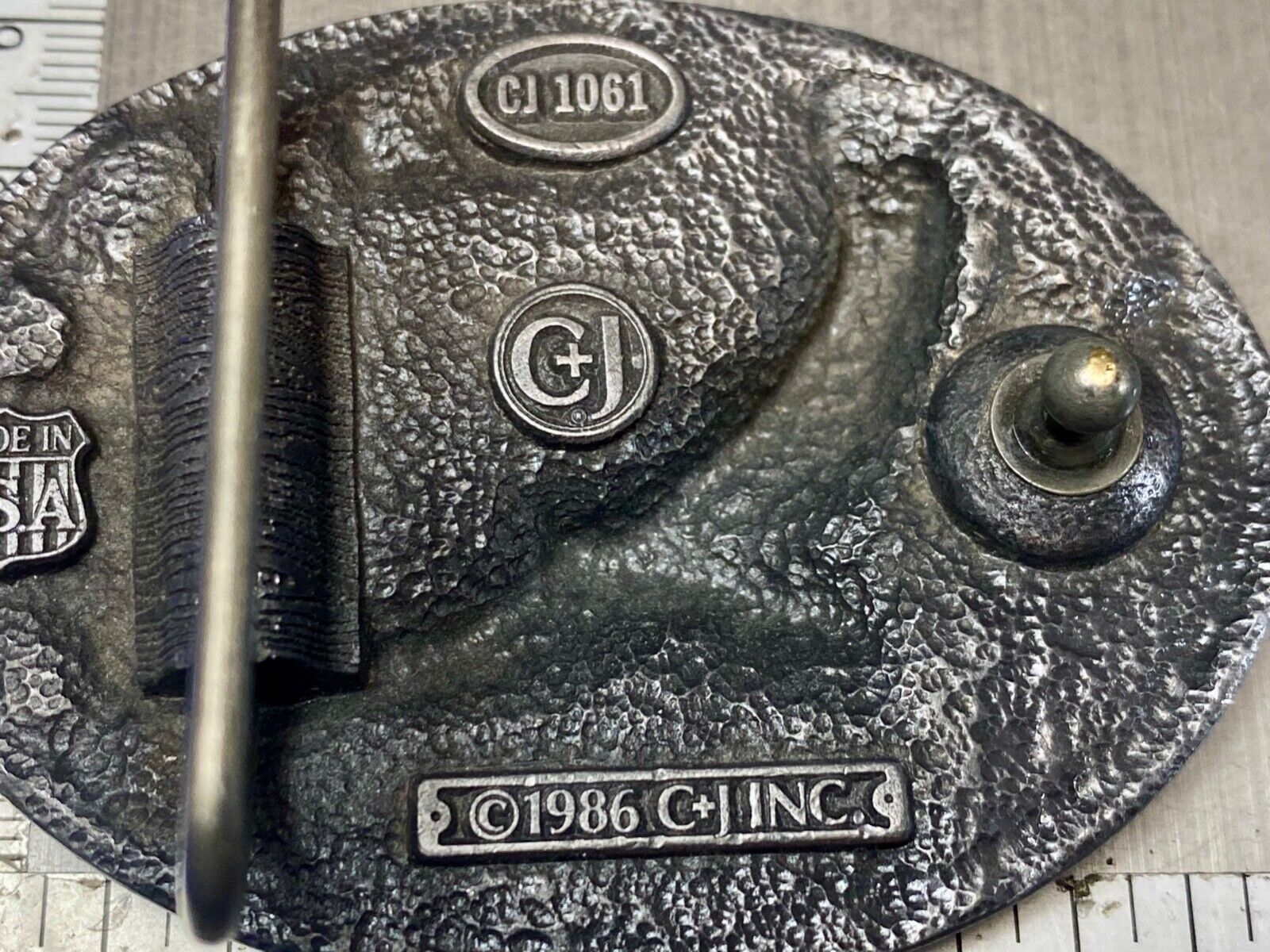 Vintage 1986 Eagle flying high over mountains Alaska belt buckle by C+-J