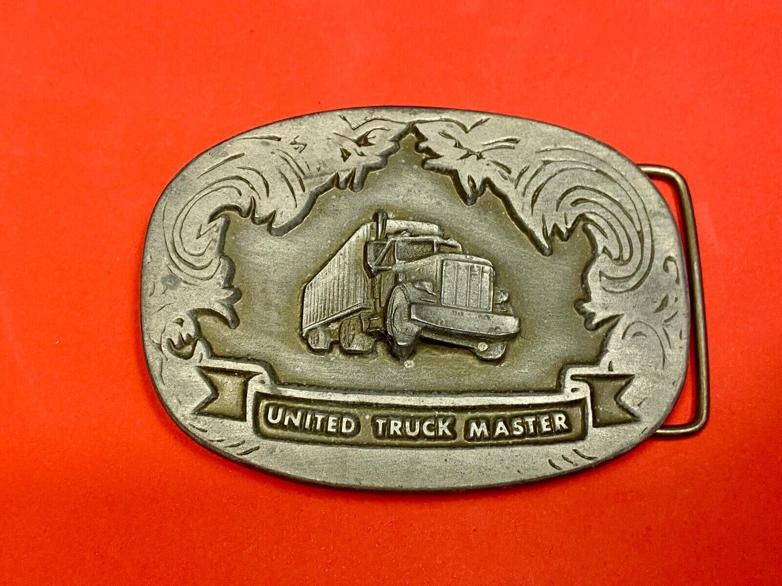 United Truck Master - Vintage Trucker Semi Drivers Big Rig Belt Buckle