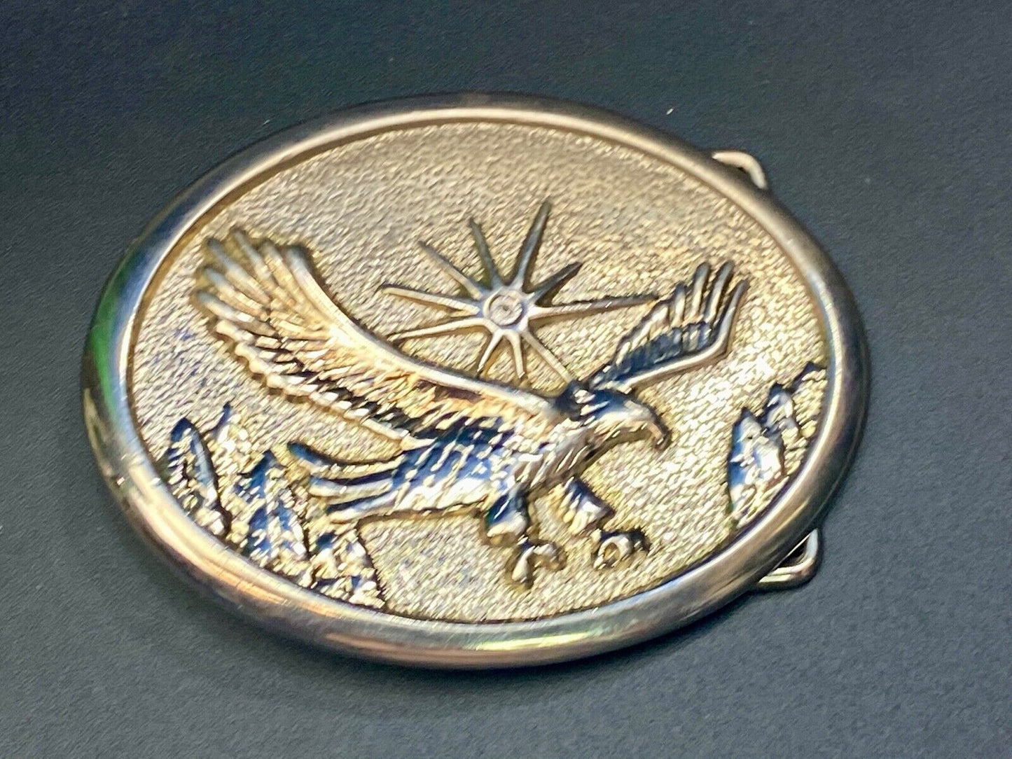 American Eagle Flying wings wide with star sun burst! USA belt buckle 
