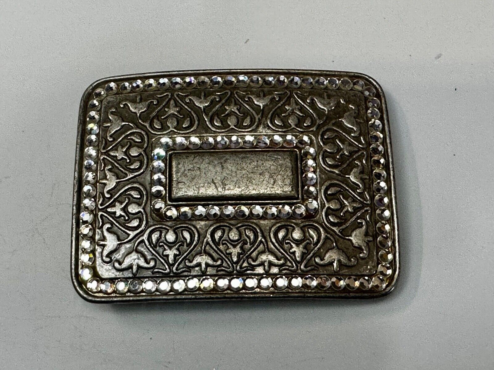 Vintage Floral flower swirl design belt buckle with two rhinestone boarders
