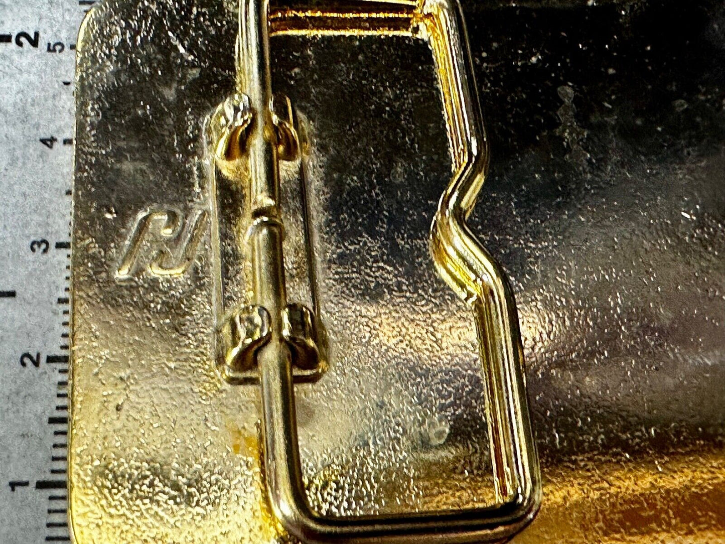 Austin Texas Distributing and Manufacturing 1987 Gold Tone Belt Buckle