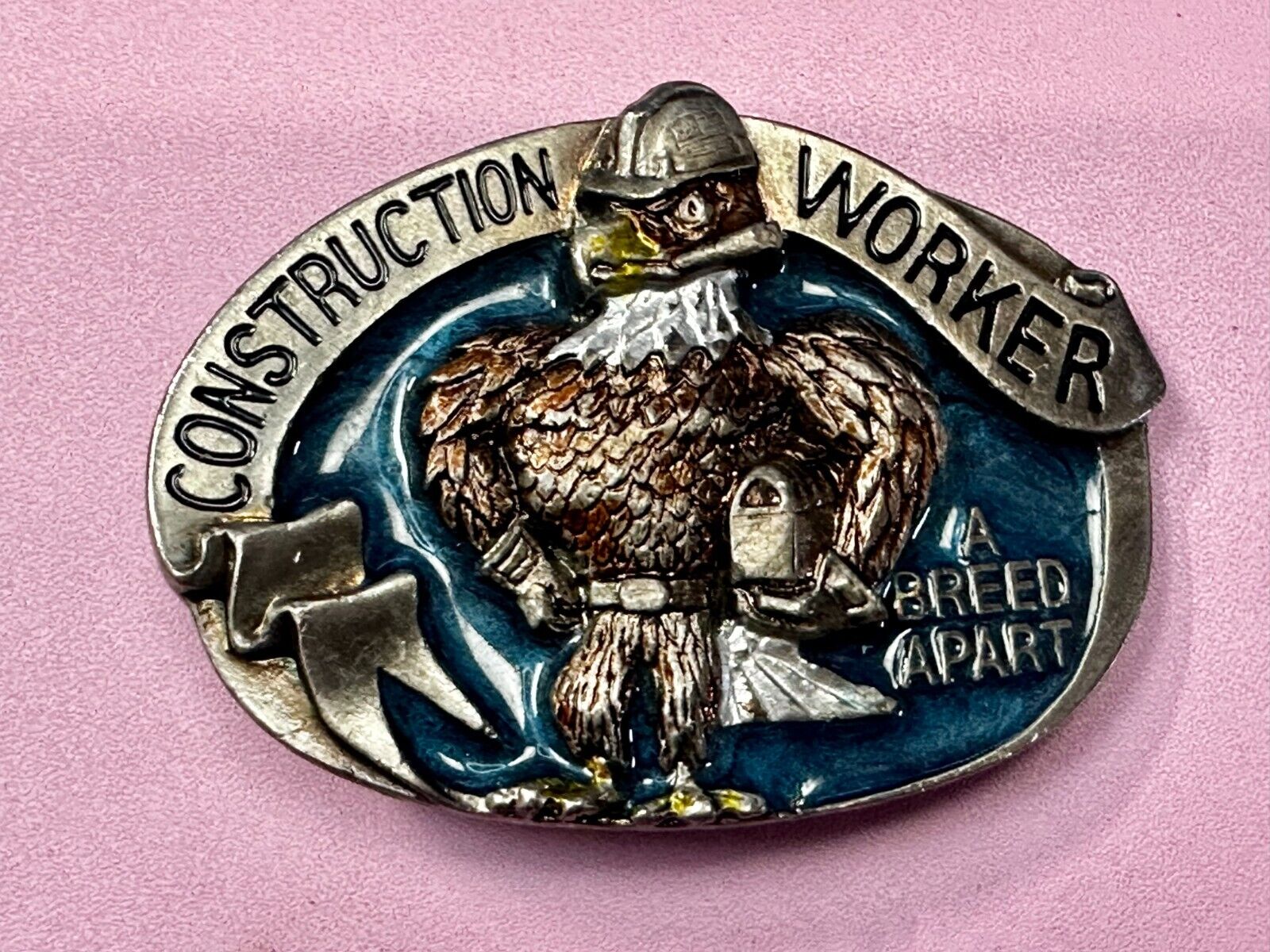 A Breed Apart Construction Worker Commemorative Vintage 1988 Belt Buckle