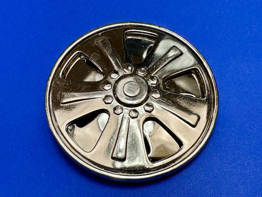 Tricked out Car Wheel Tire Rim silver color SPINNER moving belt buckle