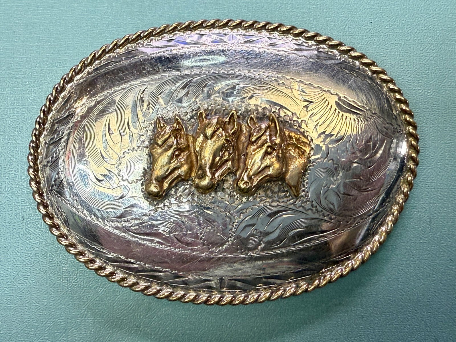 3 Horse Heads - Blank Ribbons Tex Tan Sterling Front Hand Engraved Belt Buckle
