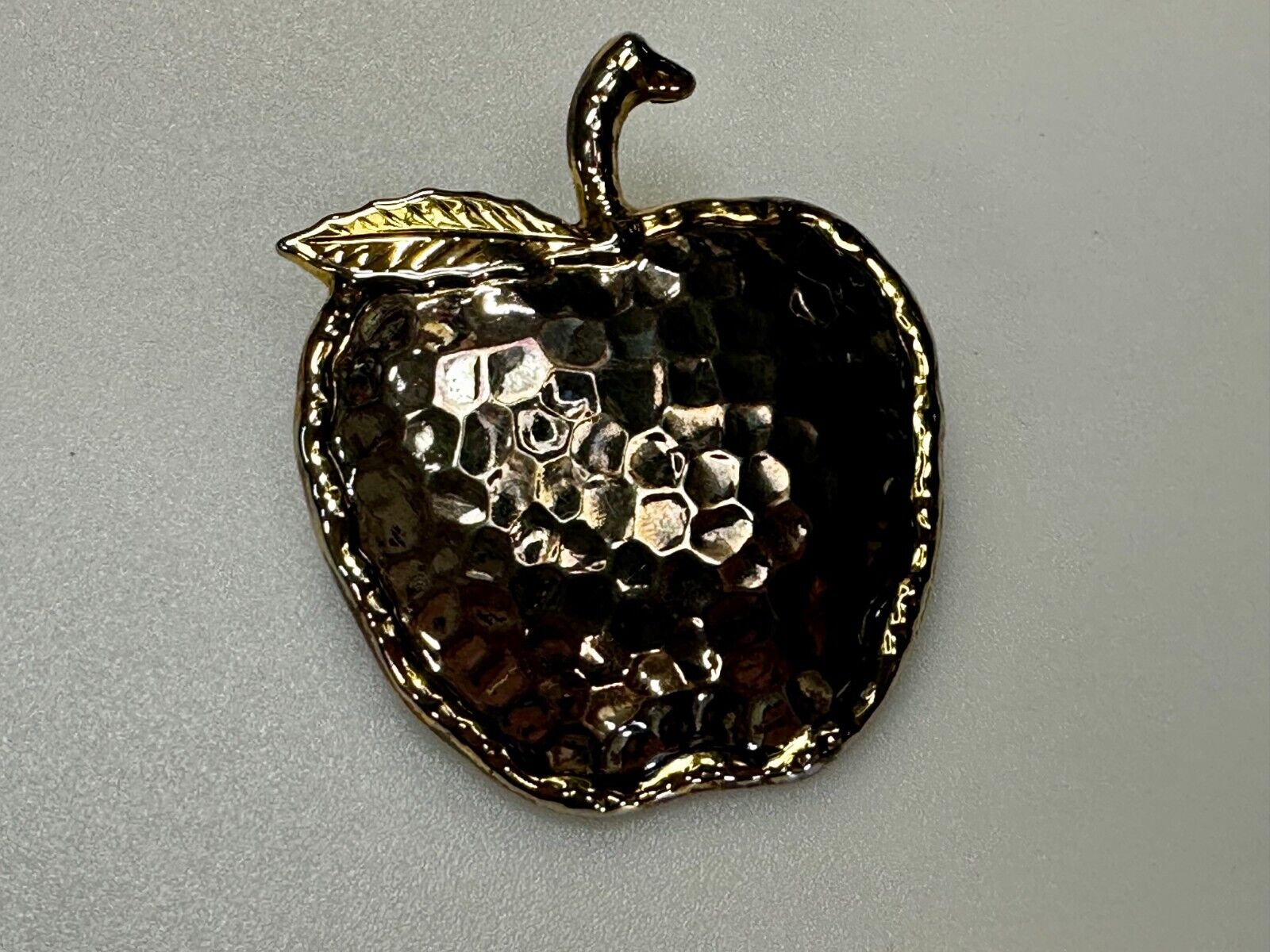 Apple Fruit Shape Hammered Texture Silver Tone Brooch Pin Signed by Best