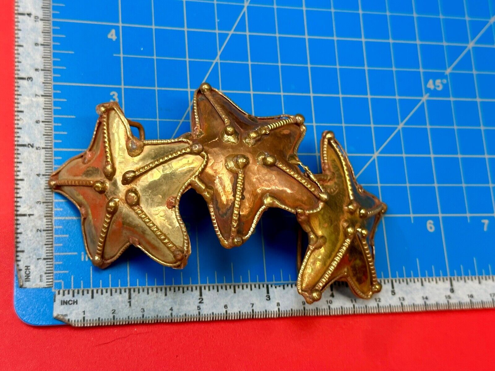 Three connected Starfish Mixed medal & colors , India vibe NOS belt buckle