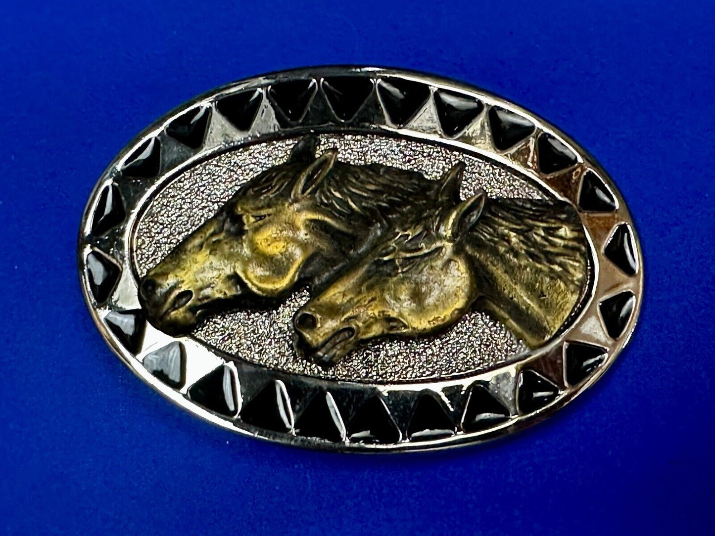 Two Horse Head -  Vintage two tone oval Belt Buckle with black arrow boarder