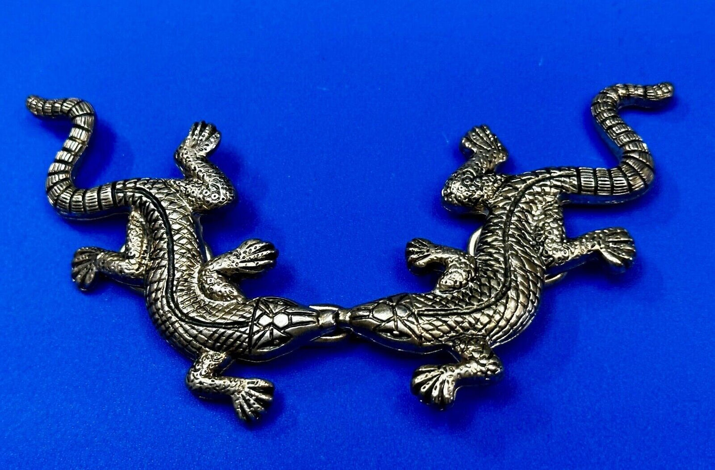 Alligators Crocodiles multi segmented gold tone large Vintage Belt Buckle Loops