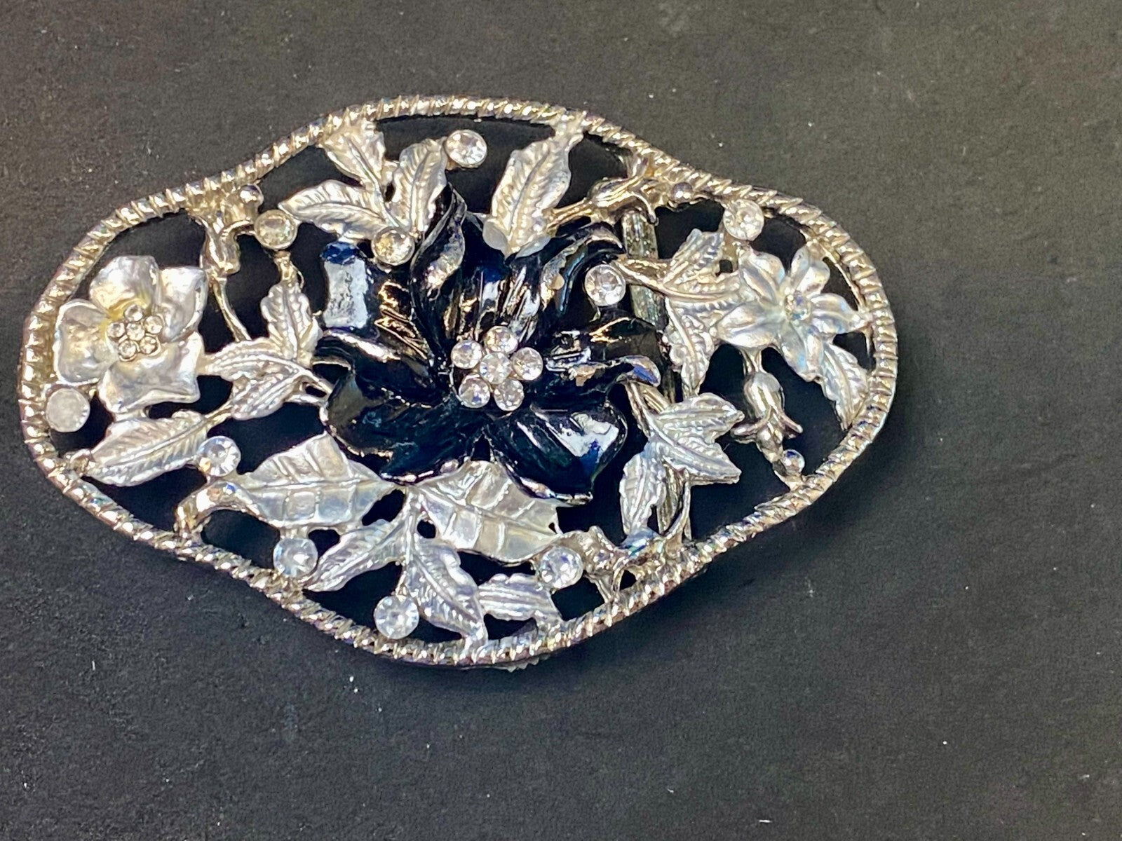 Vintage delicate See-Trough Rhinestone Accented Flower Floral Theme Belt Buckle