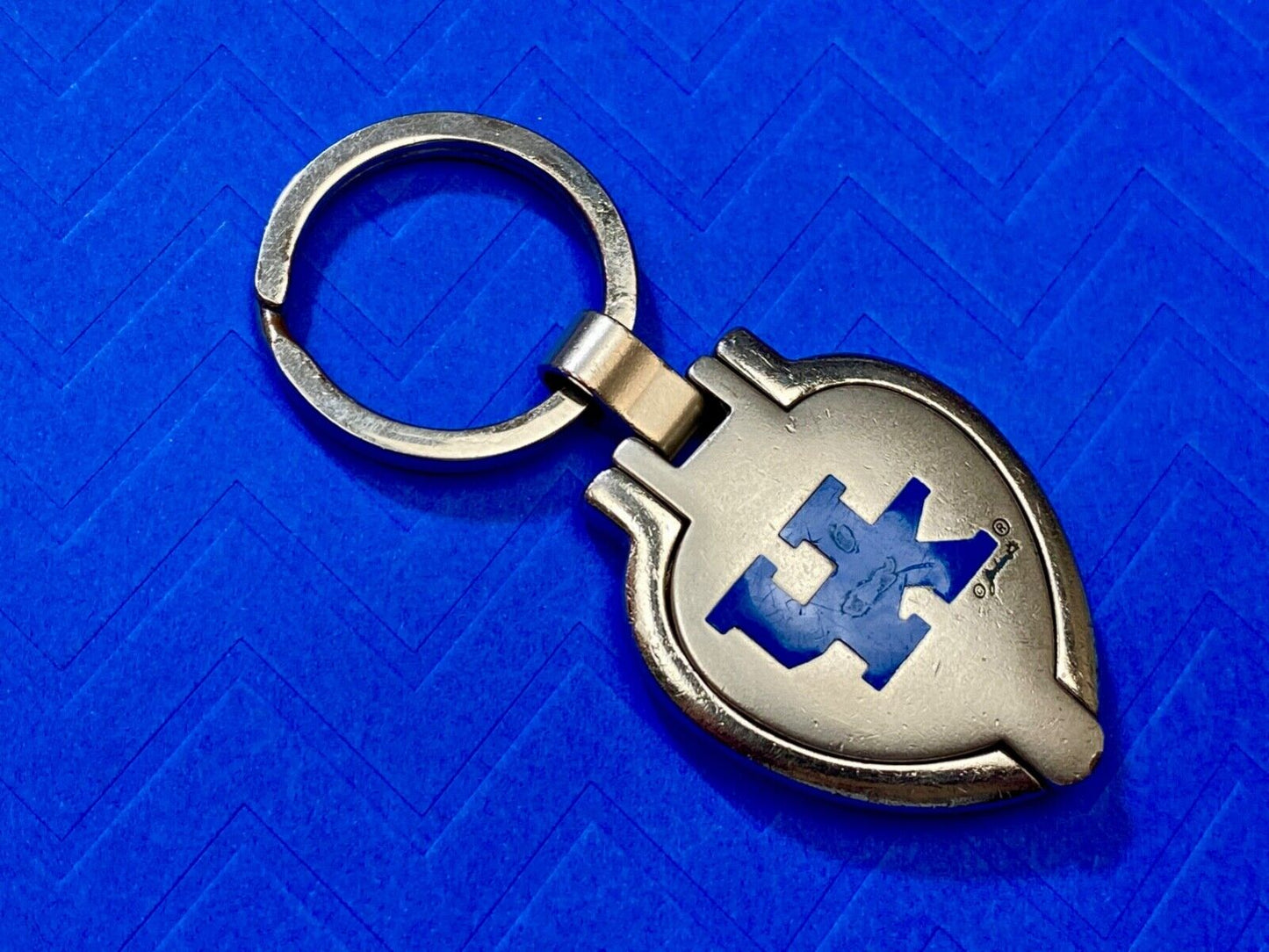 University of Kentucky Keychain UK Blue Silver Tone Metal Fob Keyring Key Chain
