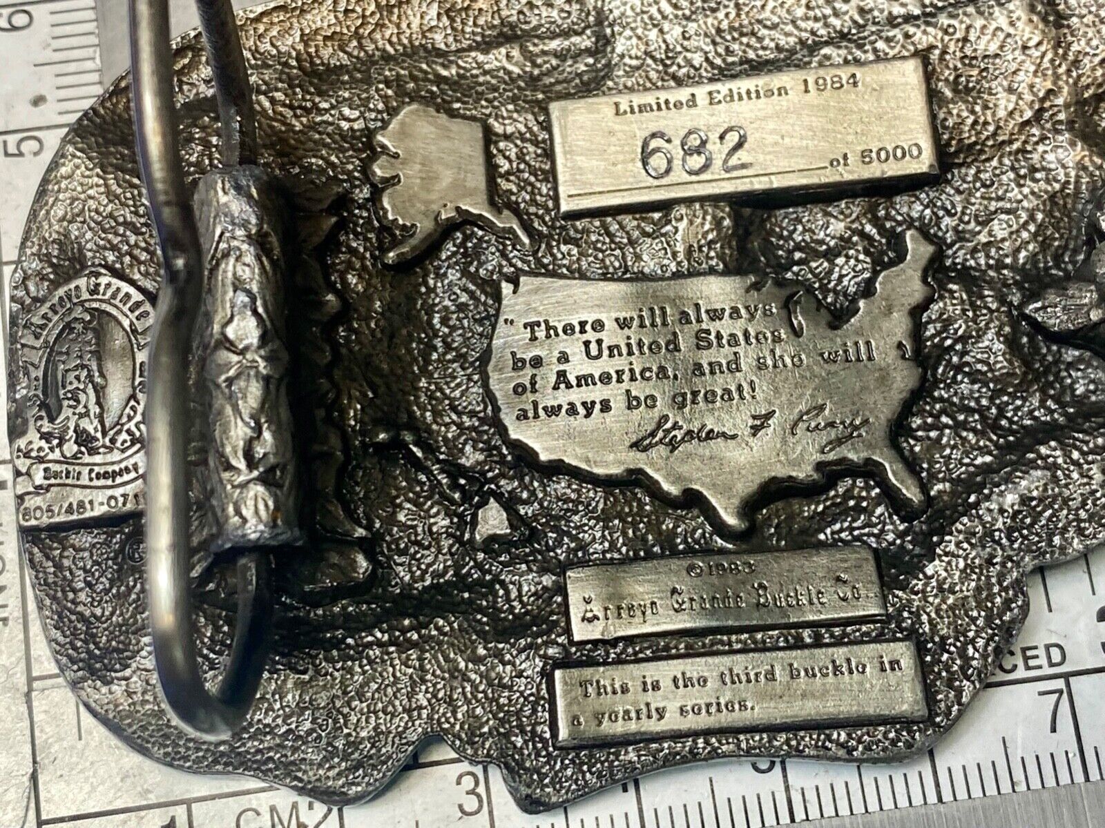 United States of America commemorative White house -  map shaped belt buckle
