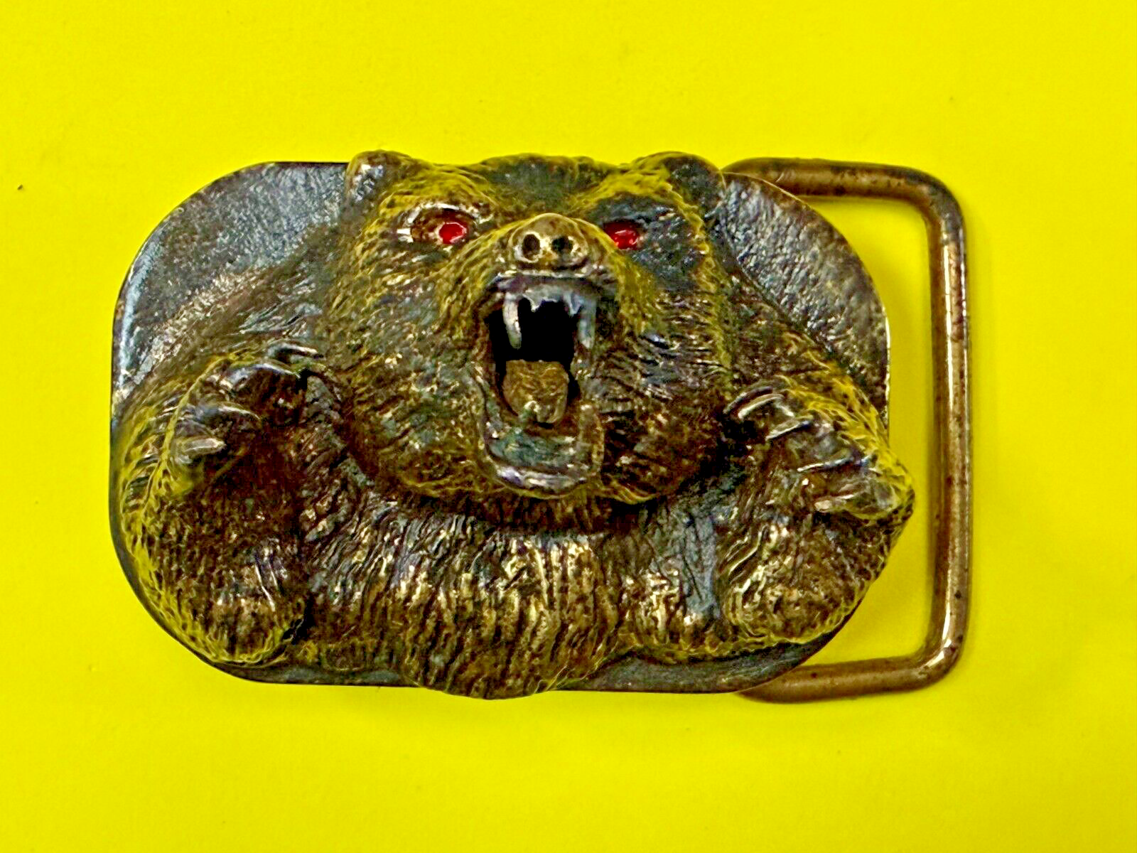 Attacking Angry Grizzly Bear Red Rhinestone Eyes Thick Heavy Artisan Belt Buckle