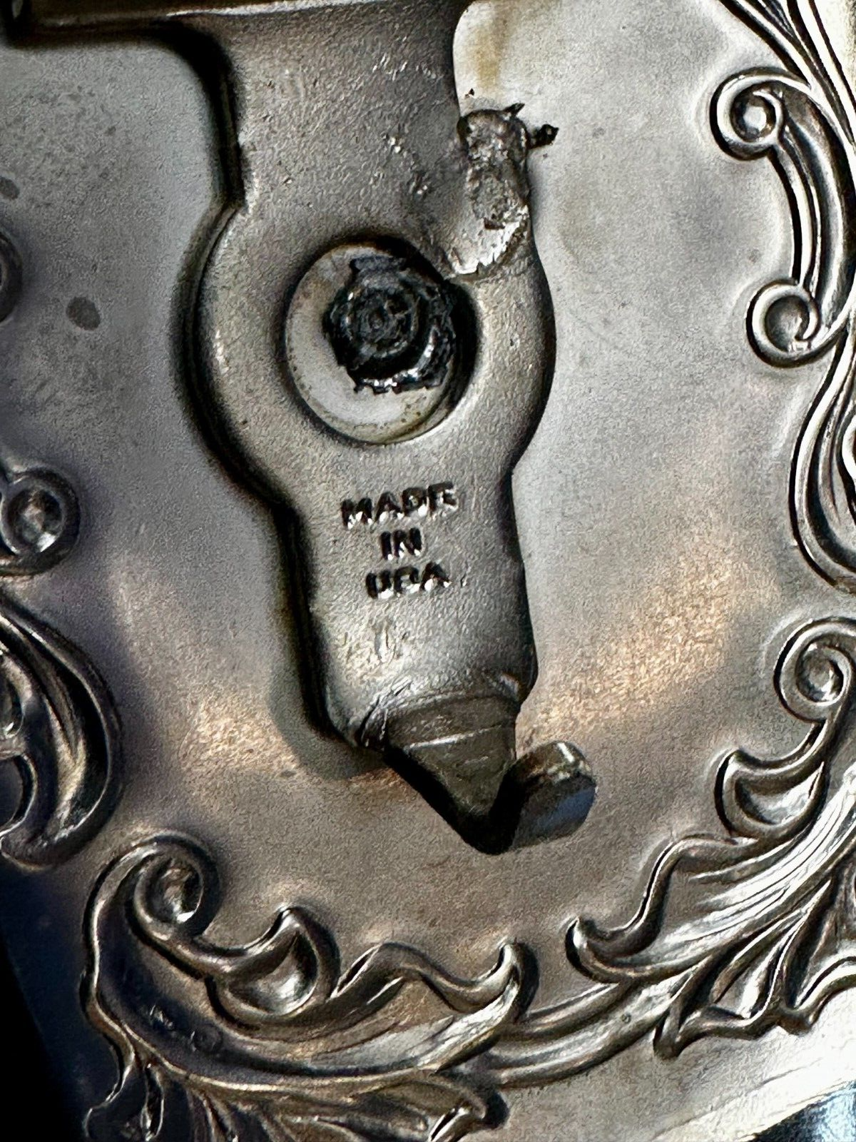 Western Cowboy Boots Vtg Two Tone Swirl Flower Border Belt Buckle - Made in USA