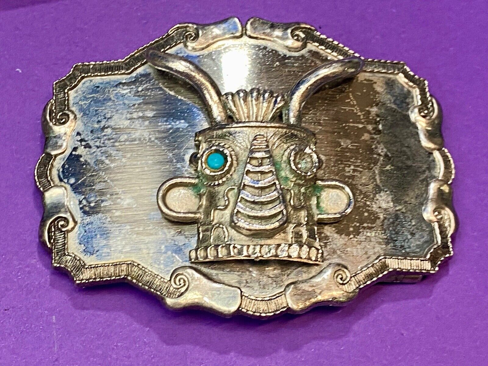 Very Different!   Raised Robot Head missing a blue eye! on western belt buckle 