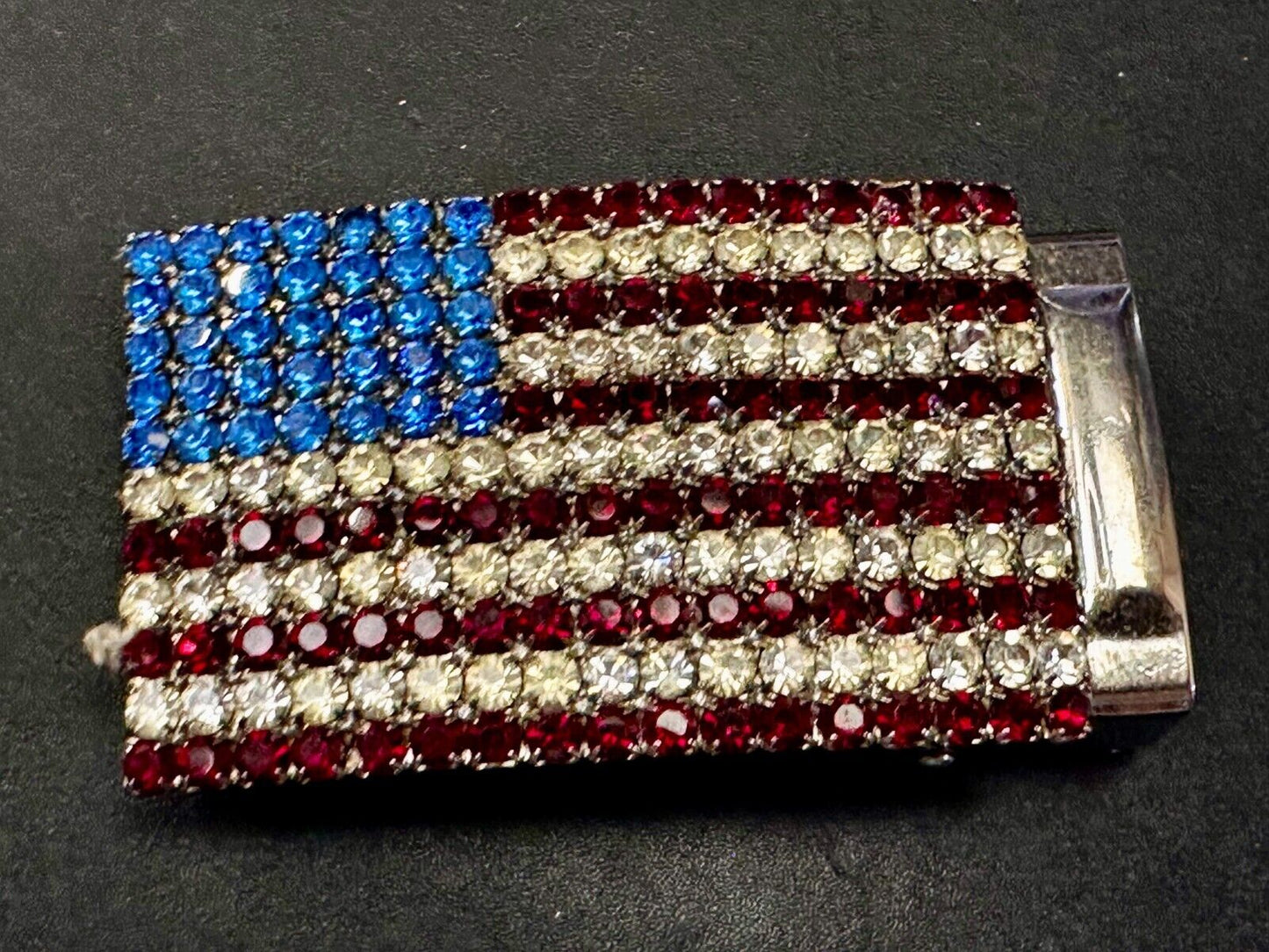 United States of America USA Flag Red Blue White Rhinestone Covered Belt Buckle