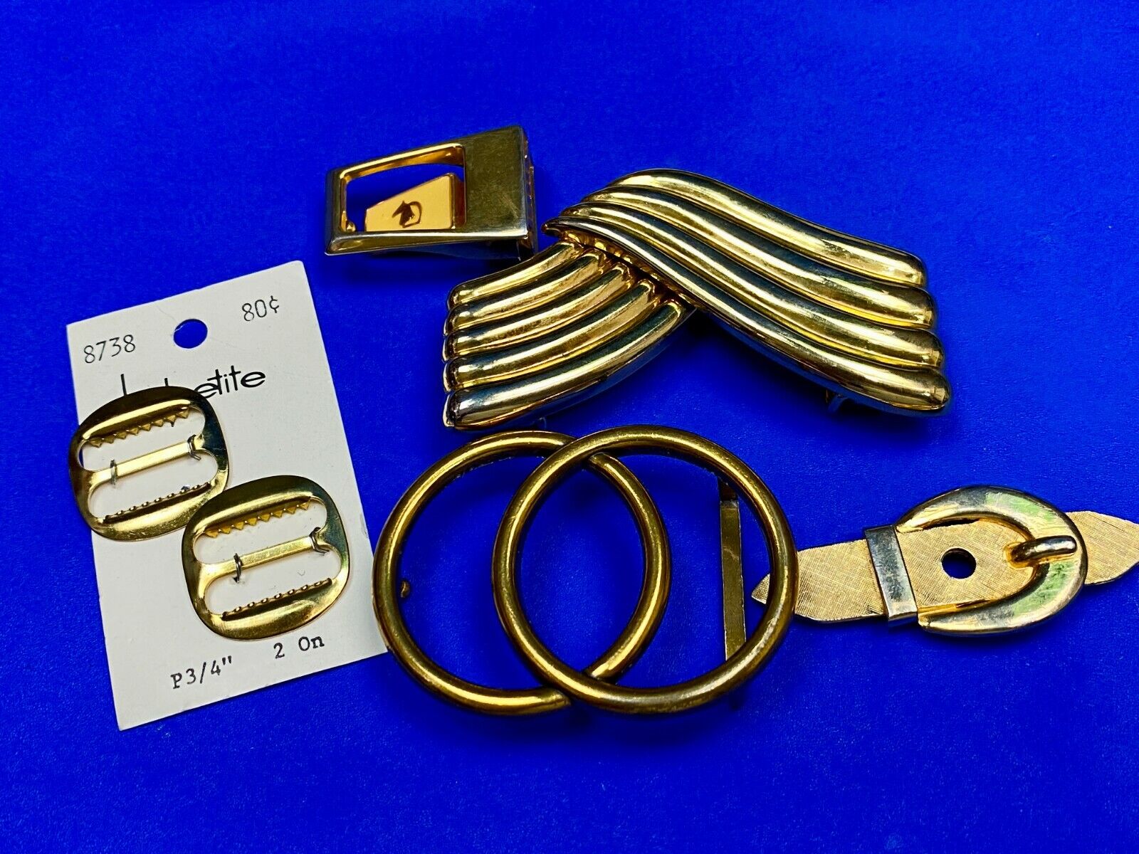 Vintage Lot Of Gold Tone Belt Buckle