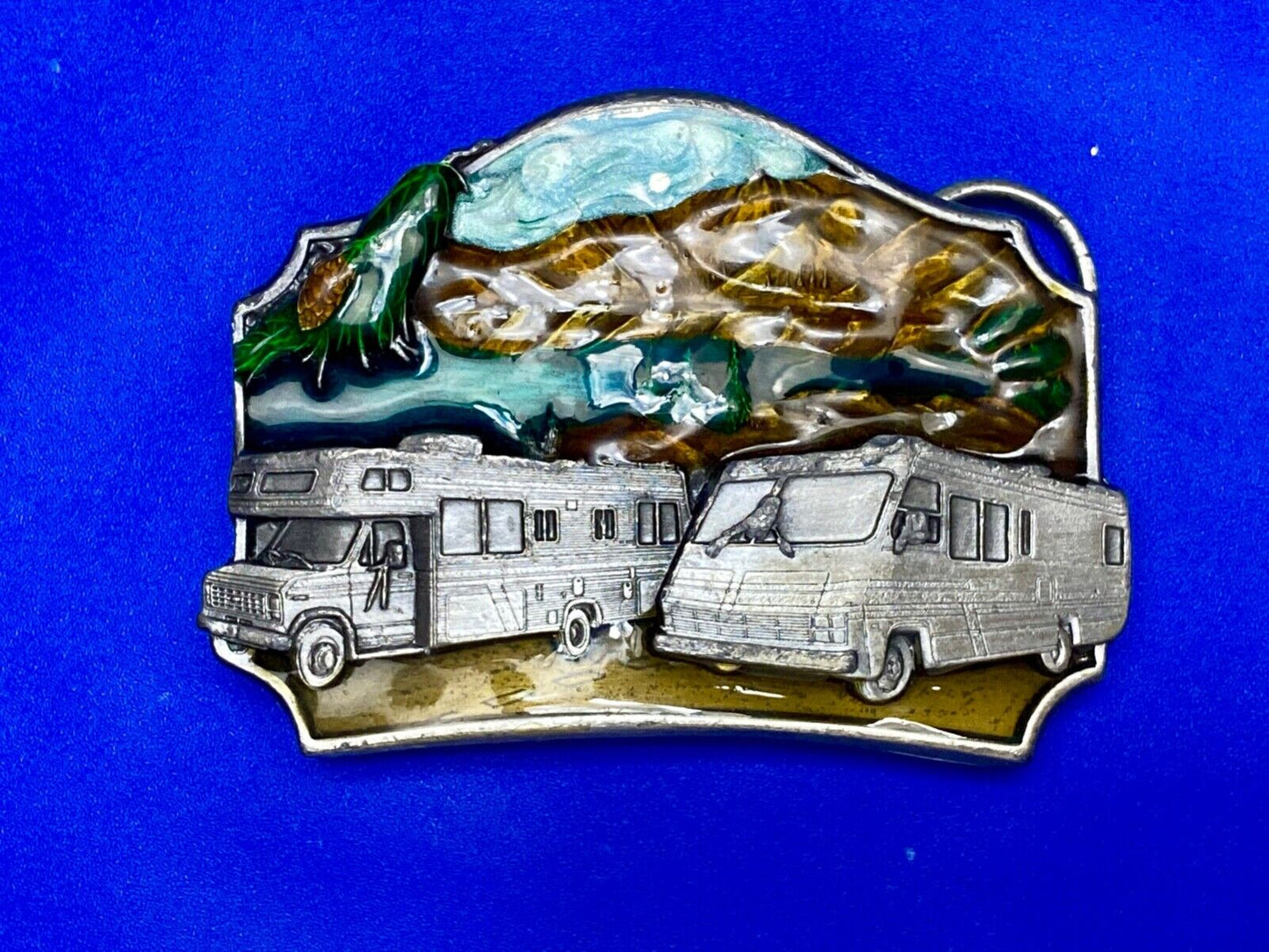 Traveling In A Motor Home Rv Camper Vintage Belt Buckle  - L-50 By Siskiyou