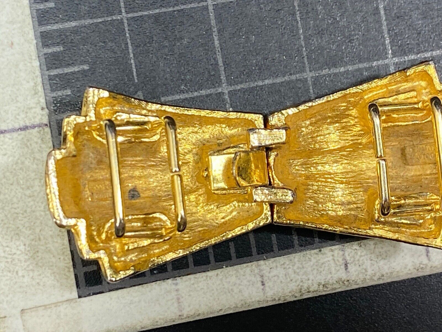 Vintage Gold Tone Two Piece Interlocking Bow Tie Belt Buckle By Dotty Smith 