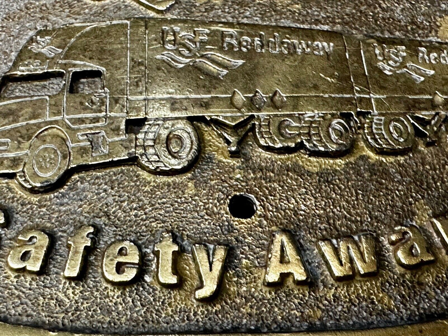 USF RedDaway Transportation Company Semis Drivers safety award 1996 Belt Buckle