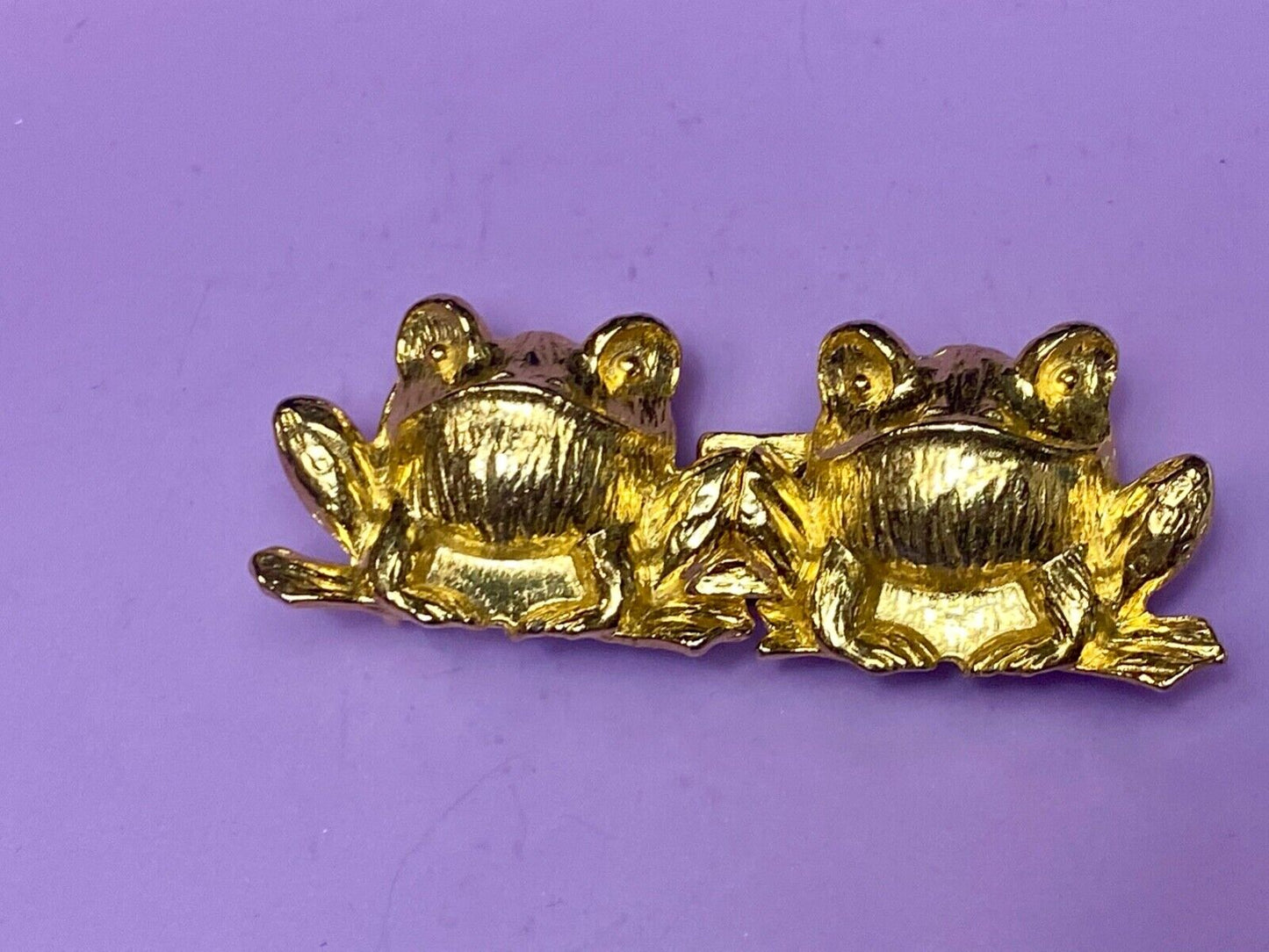Adorable Leaping Frogs gold color interlocking belt buckle by JEANNIE BOUCHEVER
