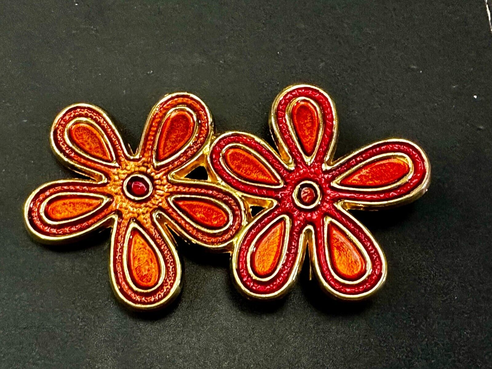Two Flower Shaped Floral Theme Hippie Vibe Ladies Women's Retro Belt Buckle