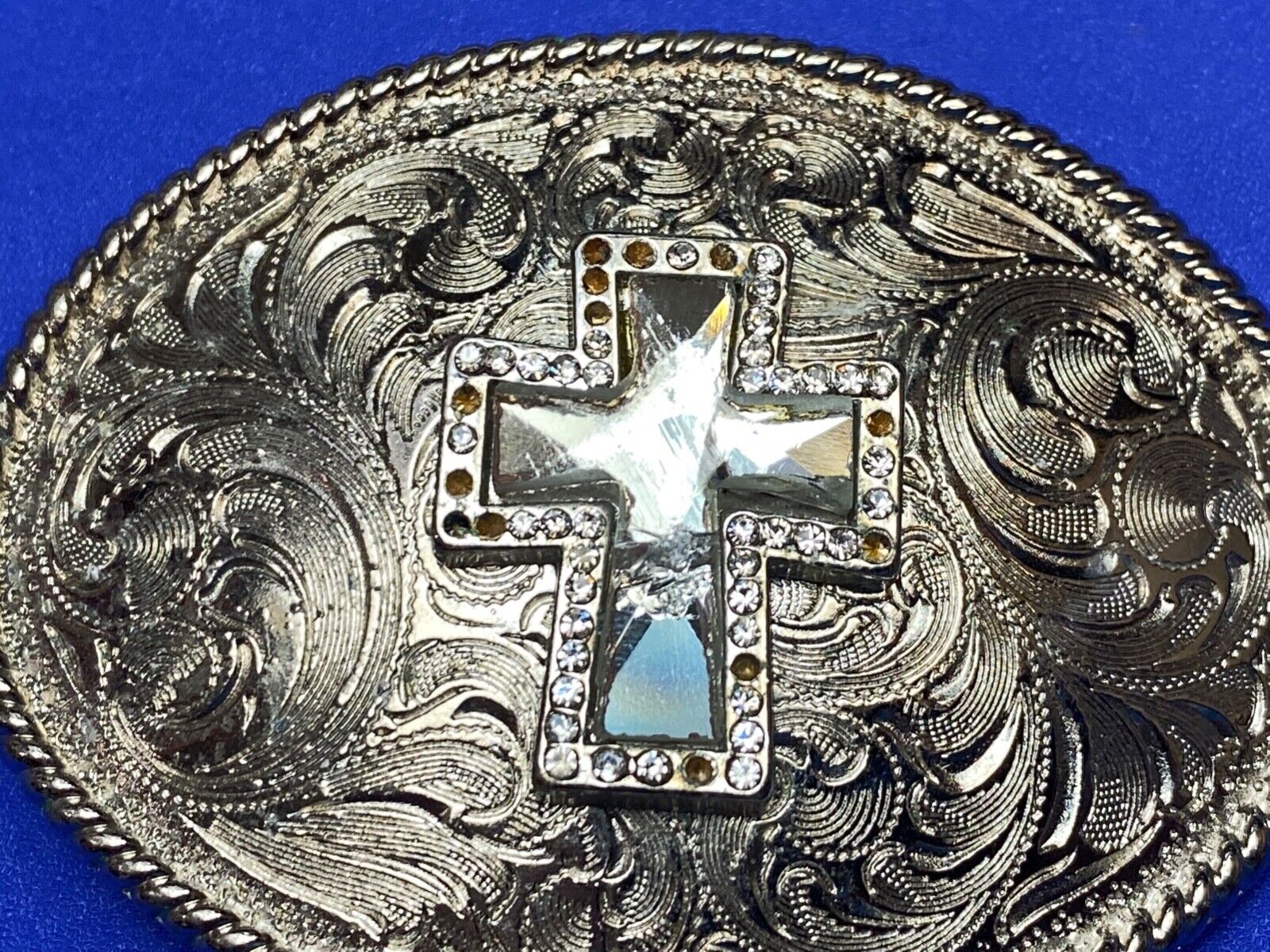 beautiful western cross, engraved flower swirl cowboy cowgirl faith belt buckle
