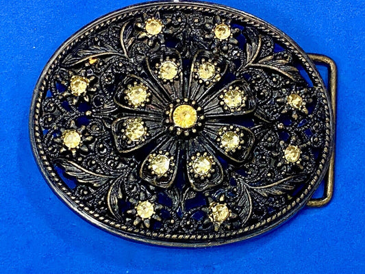 BEAUTIFUL Yellow rhinestones mounted in oval shaped flower theme belt buckle 