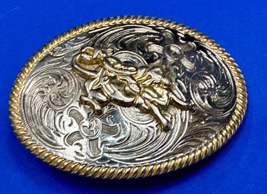 2.5" wide Two tone Vintage western rodeo cowboy belt buckle.
