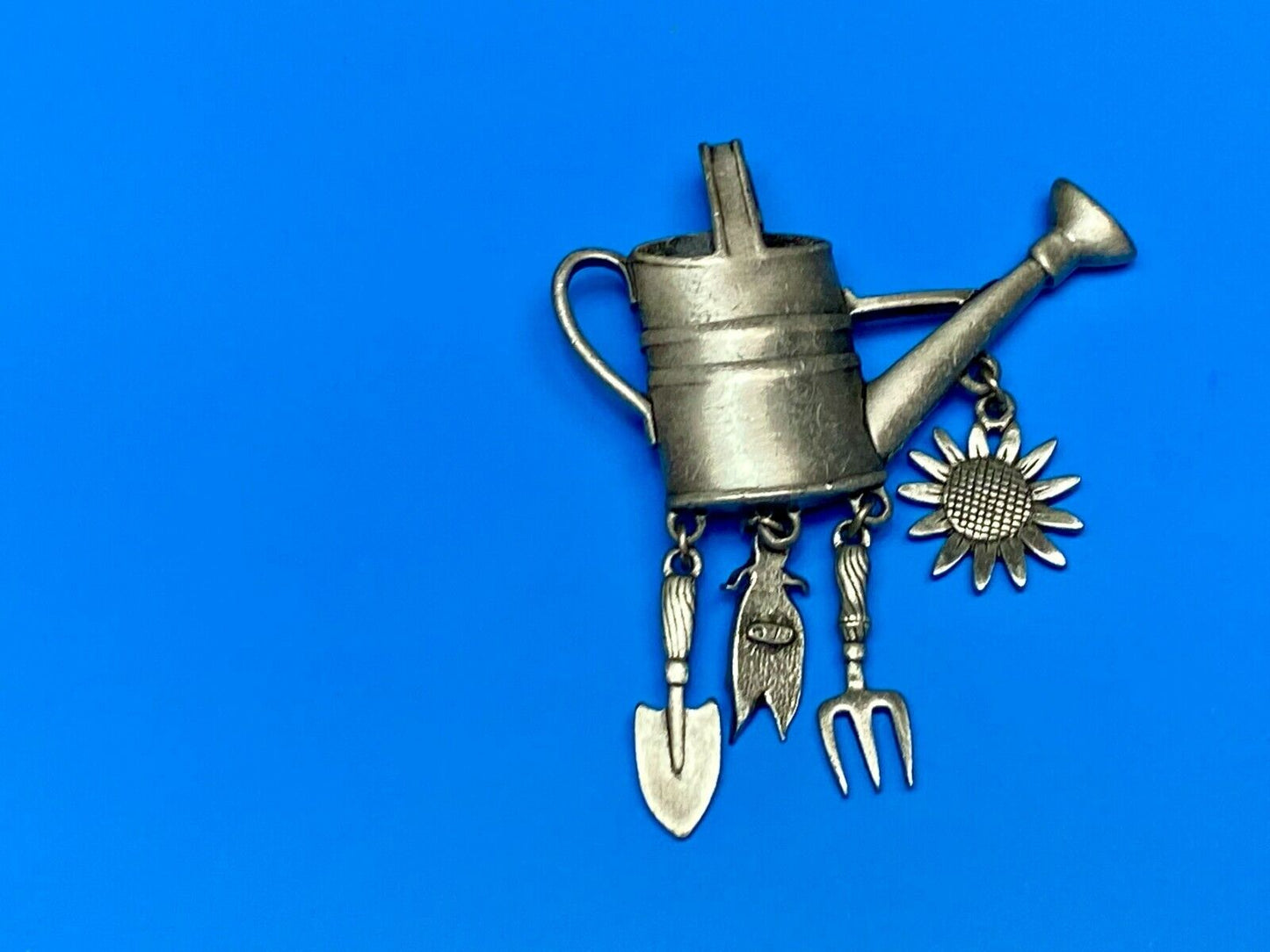 VINTAGE *J.J.*PEWTER GARDENING WATERING CAN BROOCH PIN W/THEMED FIGURAL DANGLES