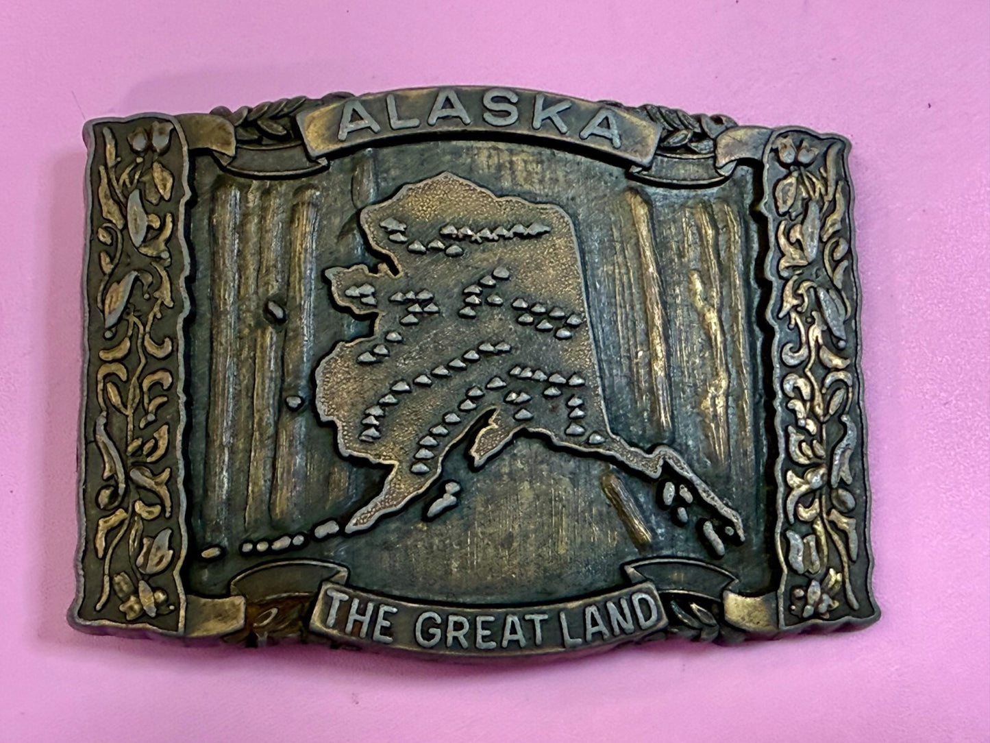 ALASKA The Great Land Vintage State Commemorative Brass Tone Vintage Belt Buckle