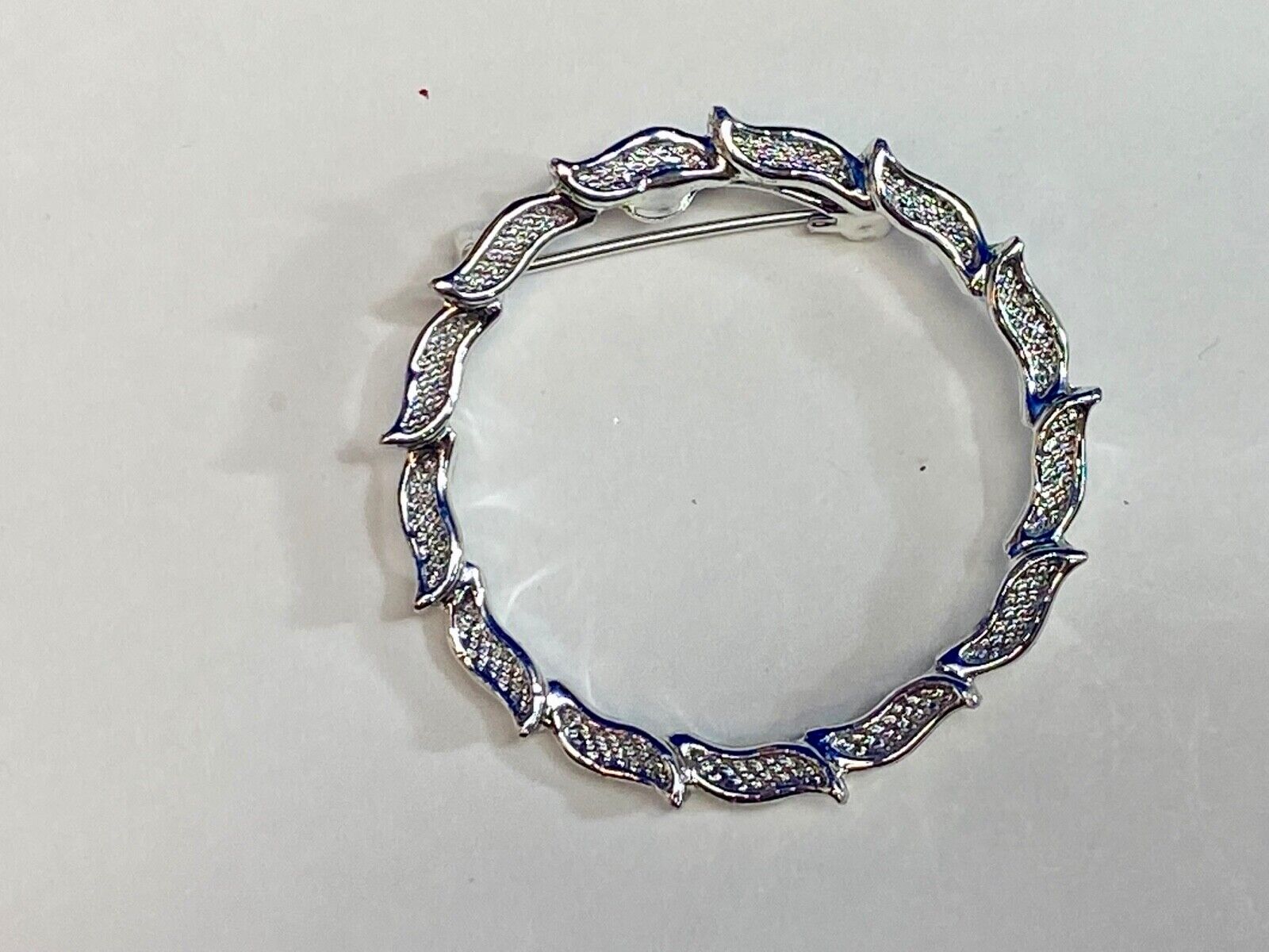 Vintage Gerry's Round Modern Leaf Wreath Brooch Pin Silver Tone Pave Look