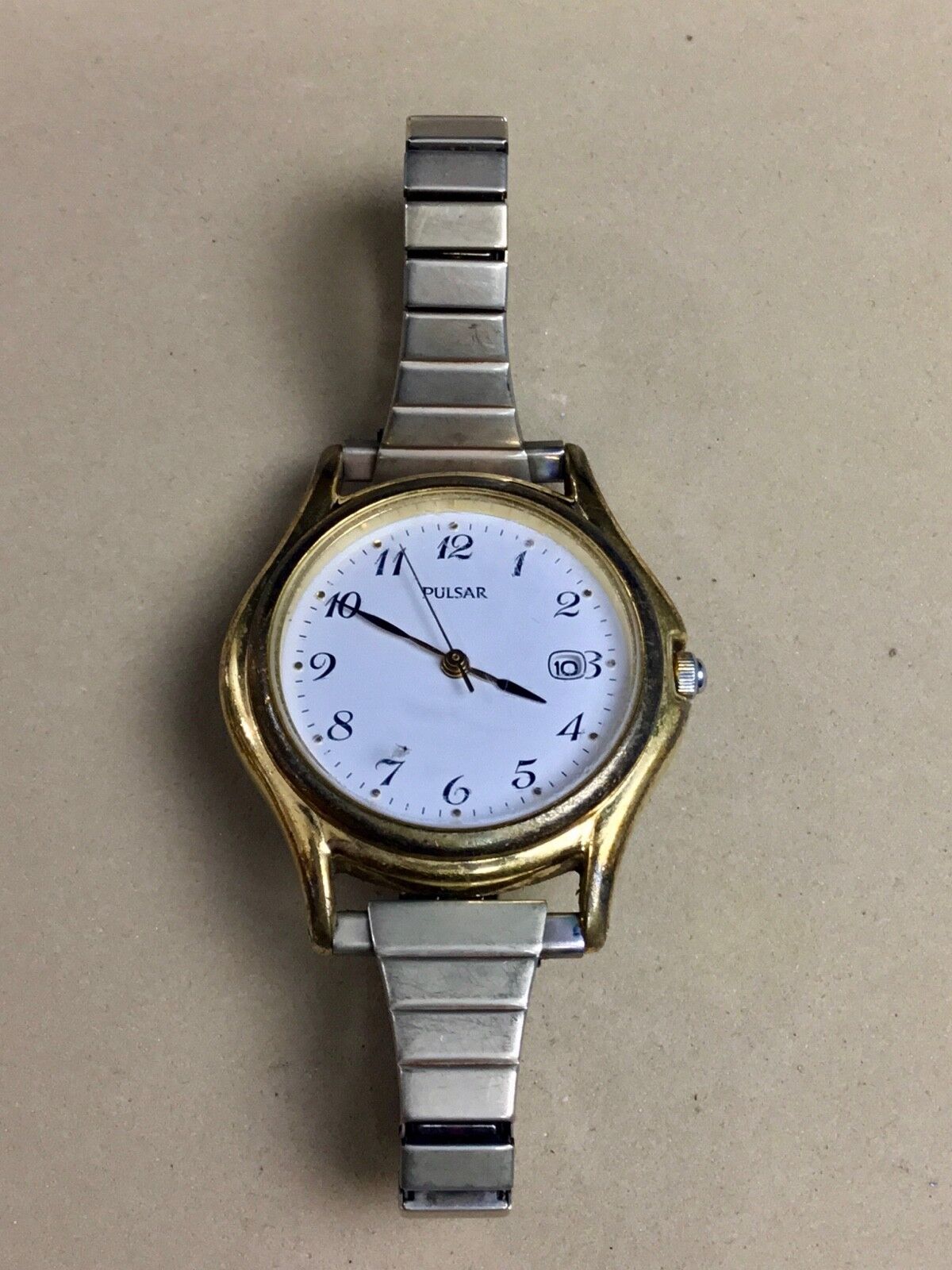 Vintage Ladies  Gold Tone Pulsarwatch Skinny Stretch Band Vx82-Oaro  