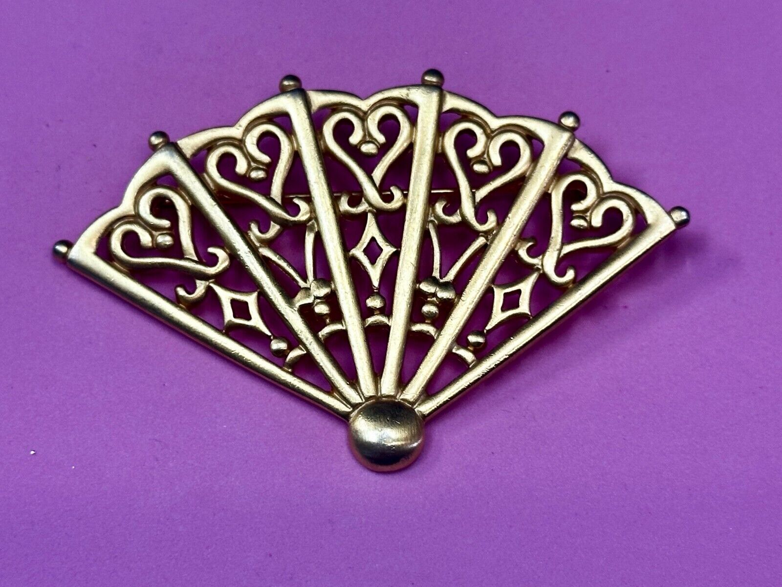 Anne Klein Brooch Pin Elegant Open Hand Fan Heart Matte Gold Tone Estate