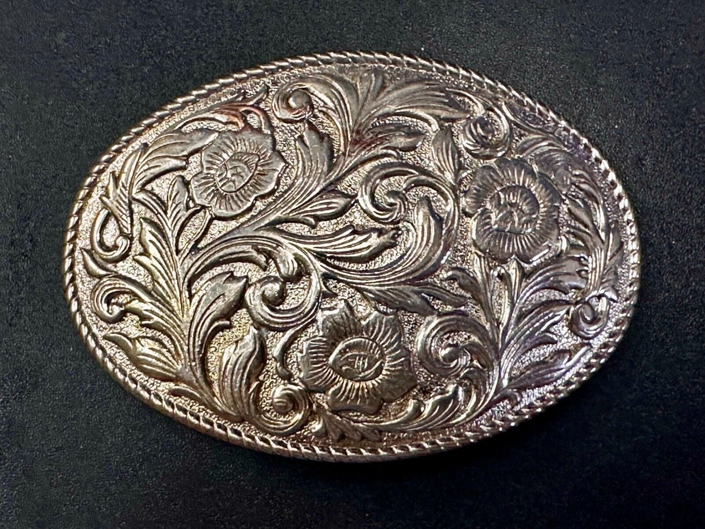 Vintage gold tone western flower swirl floral design belt buckle