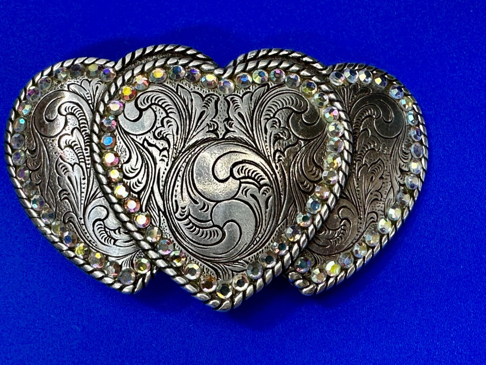 Triple Heart Shaped Flower Swirl Pattern with Rhinestone Border Belt Buckle