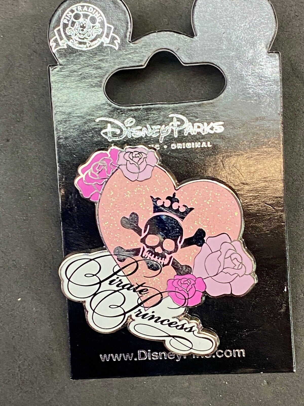 23812 - Pirate Princess - Heart, Skull & Roses  05/05/2011  Disney Parks