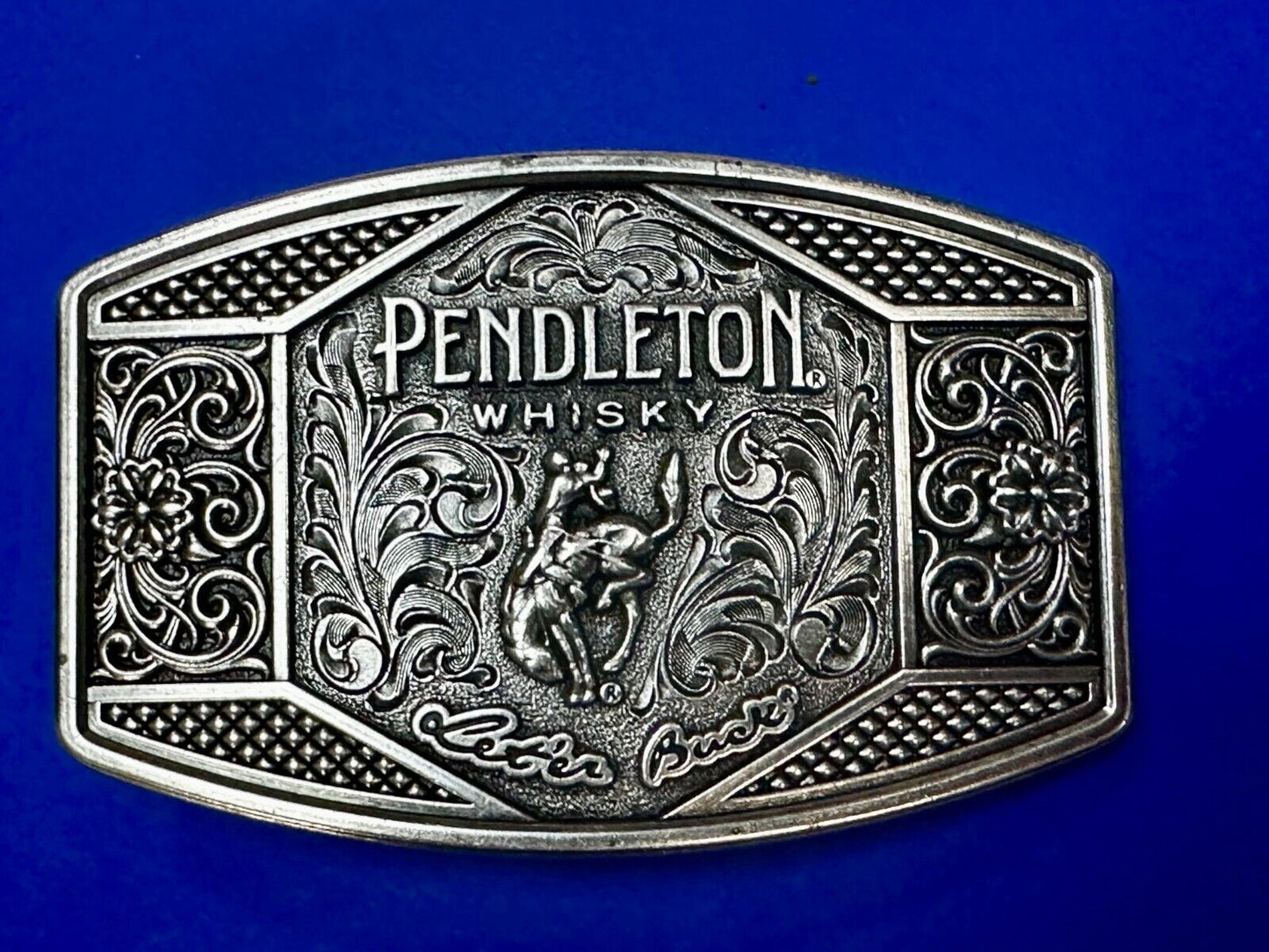 2022 Pendleton whiskey Let'er Buck Rodeo Cowboy Montana Silversmiths Belt Buckle