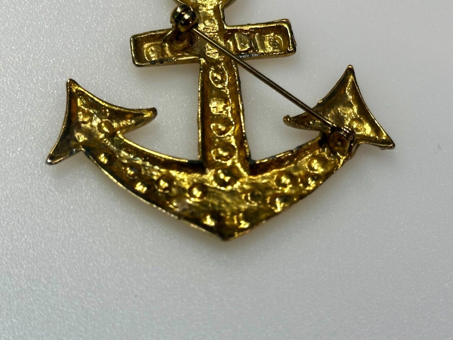 Anchor Ship Sailor Nautical Ocean Open Seas Gold Tone Vintage Brooch Pin