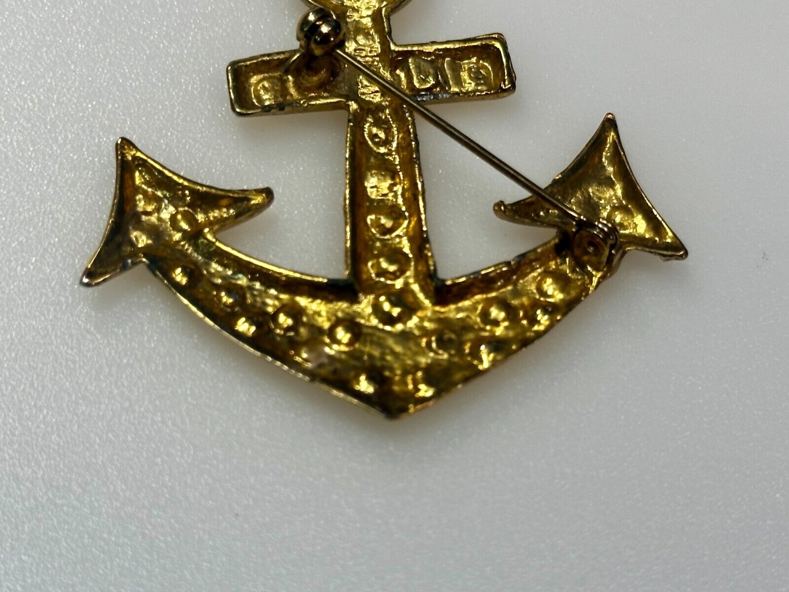 Anchor Ship Sailor Nautical Ocean Open Seas Gold Tone Vintage Brooch Pin