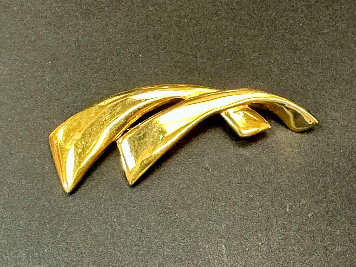 Two curved bars - vintage Napier signed gold tone brooch pin