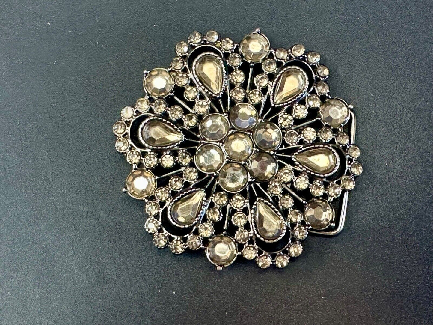 Vintage flowers star burst - multiple rhinestone's covering  belt buckle