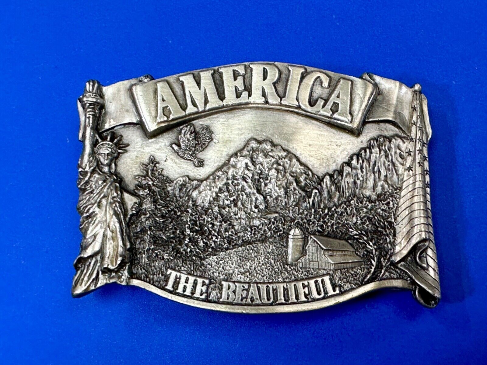 America the beautiful Patriotic United States Vintage 1983 Bergamot belt buckle