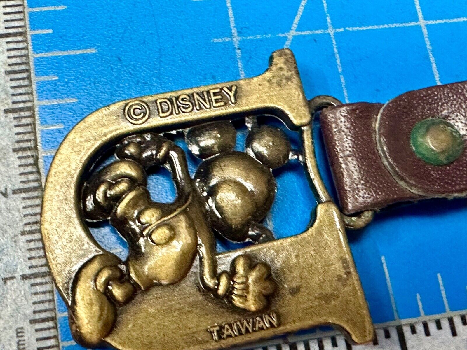 VINTAGE LETTER INITIAL U MICKEY MOUSE DISNEY KEYCHAIN BRASS and LEATHER FOB