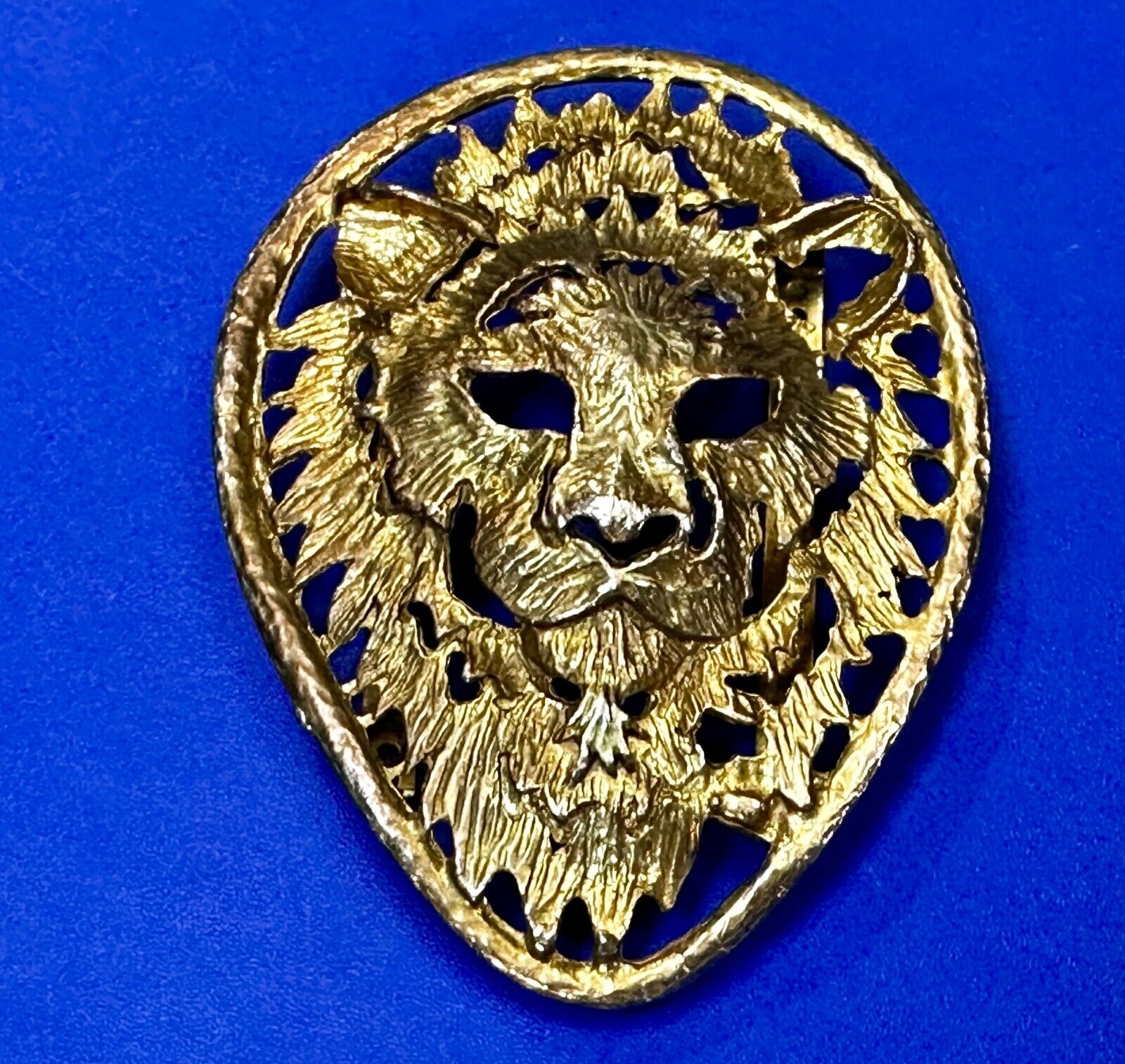 Beautiful Lion Tiger Head Vtg. Figural Cutout See Through Gold Tone Belt Buckle