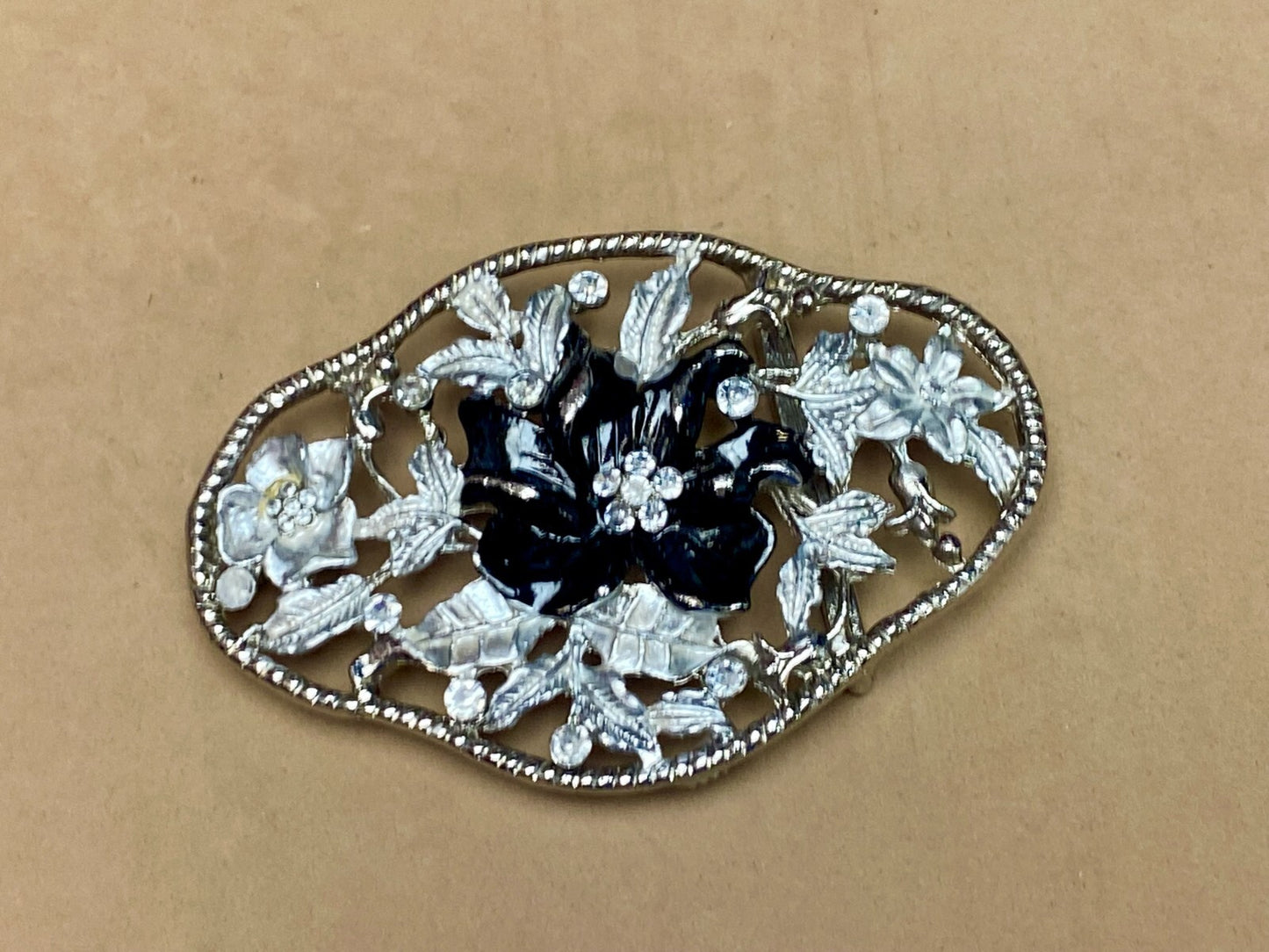 Vintage delicate See-Trough Rhinestone Accented Flower Floral Theme Belt Buckle
