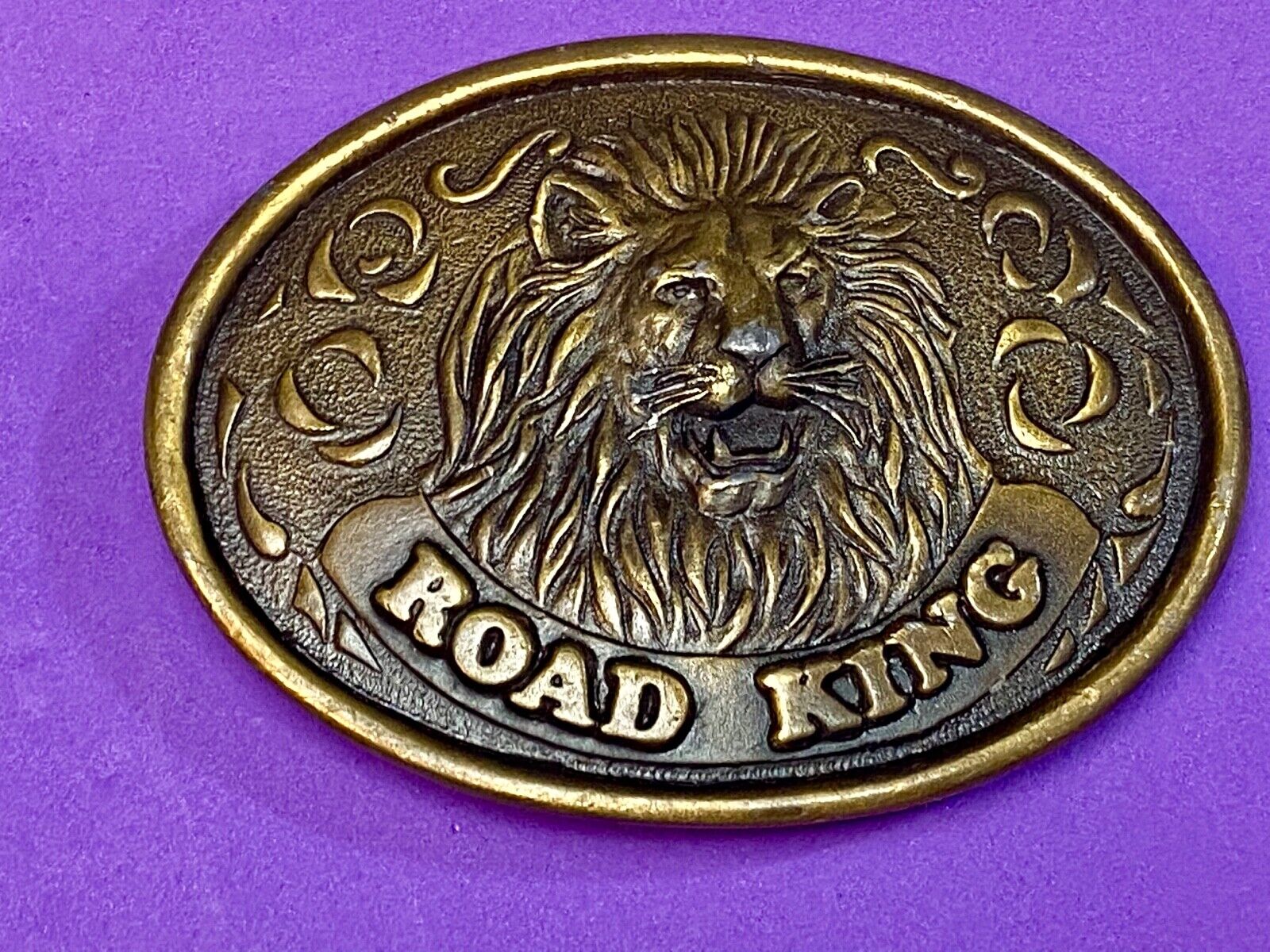 To a Professional Driver - ROAD KING, lions head belt buckle Philips 76 station
